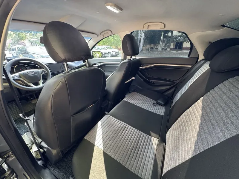 LADA Vesta 1.8 AMT Luxe Multimedia | 2019 2 LADA Vesta 1.8 AMT Luxe Multimedia | 2019 2