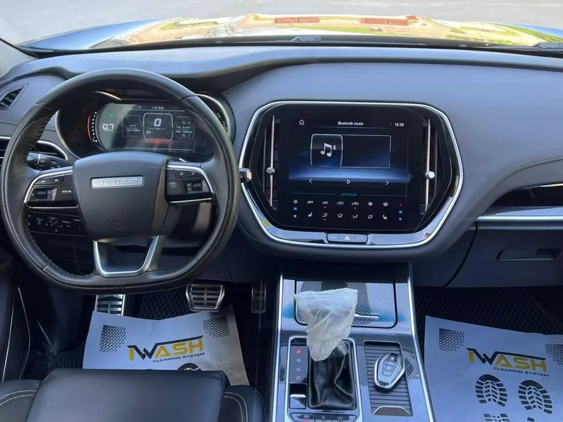 Jetour X70 restayling sotiladi srochno — фото 2