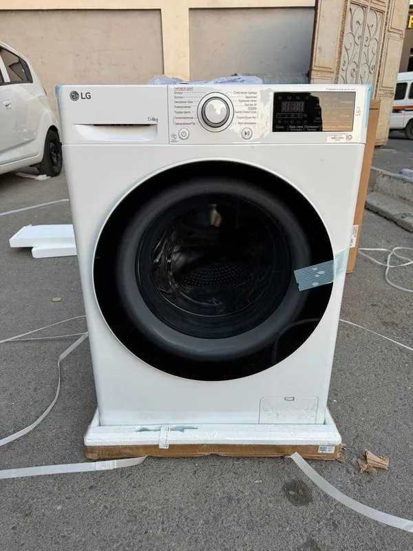 Стирально-сушильная машина LG 7/4 кг F2J6HG7W DD Inverter Steam — фото 1