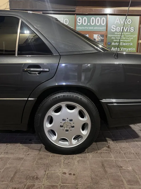 Продаётся Mercedes Benz w124 E320 отличном состоянии 3 Продаётся Mercedes Benz w124 E320 отличном состоянии 3