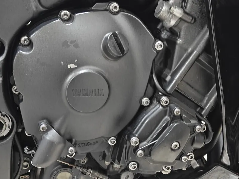 Yamaha yzf R1 sotiladi 2 Yamaha yzf R1 sotiladi 2