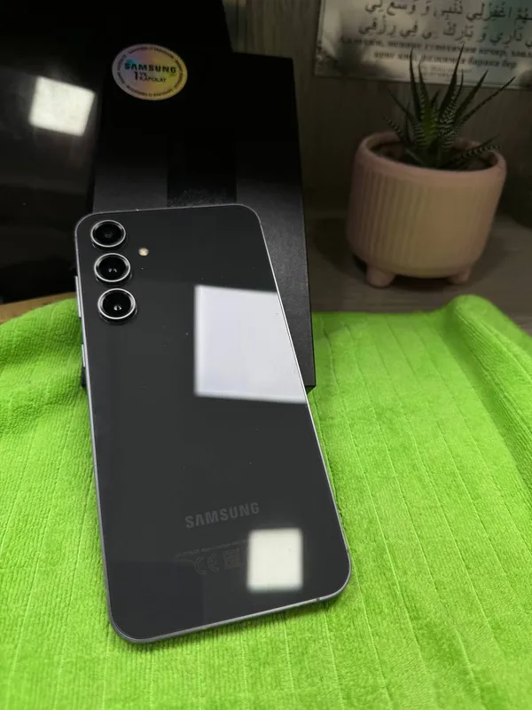 Samsung S23FE