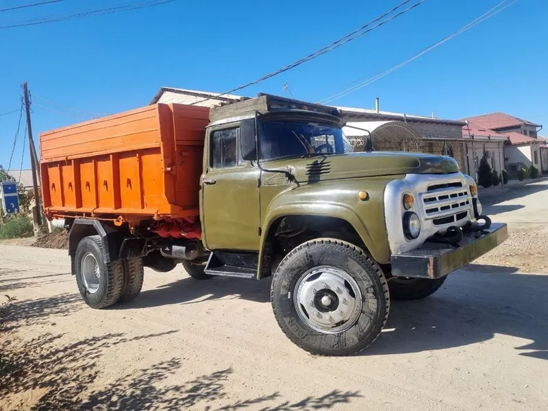 Zil 130 sotiladi yili 90. 5 Zil 130 sotiladi yili 90. 5