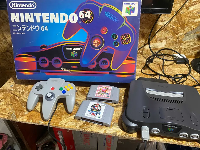 Nintendo 64 N64 с коробкой (Япония, 220V) + картрижи 2 Nintendo 64 N64 с коробкой (Япония, 220V) + картрижи 2
