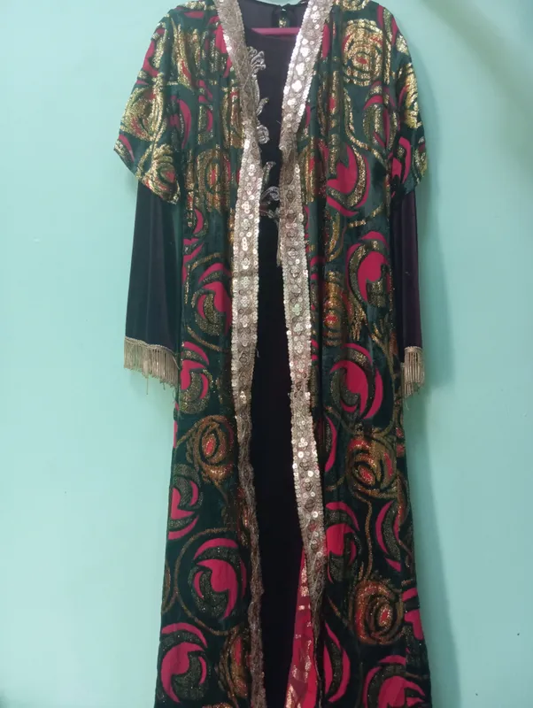 kelin kiyimlar taqinchiqlar 2