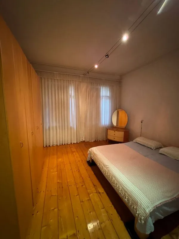 Дом 6 ком.6сот.Яккасарай район аренда 2800 $ 6