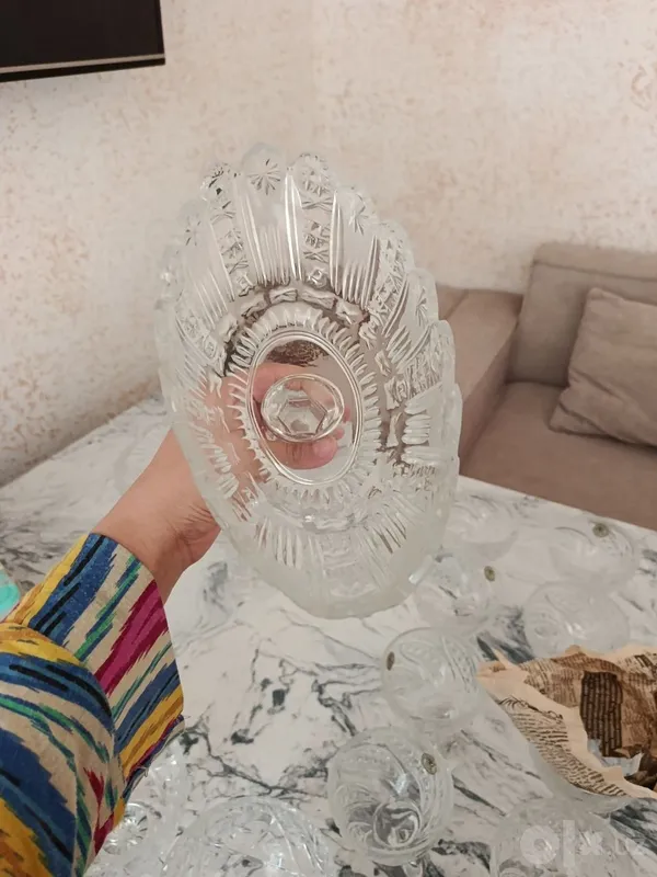 Продаётся хрустальный комплект, срочно, состояние отличное 8 Продаётся хрустальный комплект, срочно, состояние отличное 8