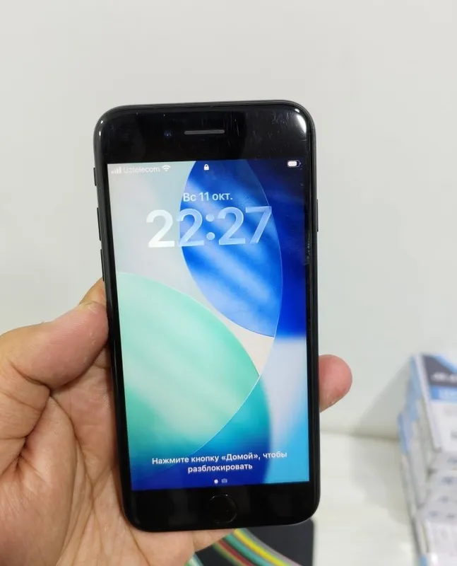 Iphone SE 2020 64gb LLA 2 Iphone SE 2020 64gb LLA 2