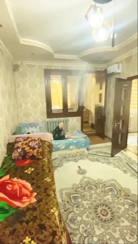 Продаётся Чиланзар Домбарабад 1*2/1/4 2
