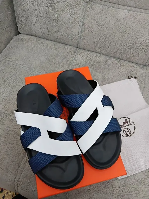 Продам тапочки Hermes