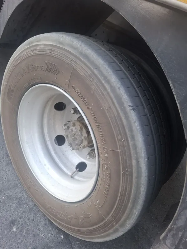 Isuzu 5 tonna sotiladi holati zur samarqand moshin 4
