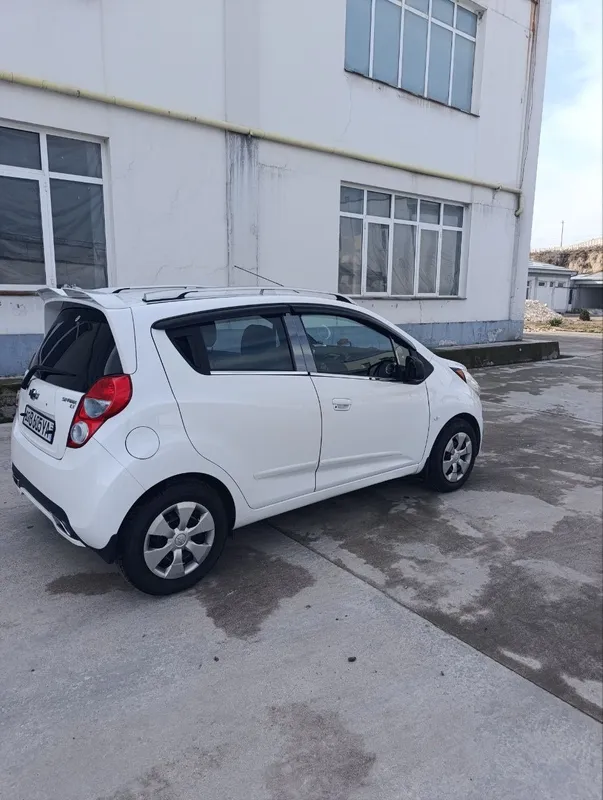 Chevrolet Spark sotiladi — фото 2