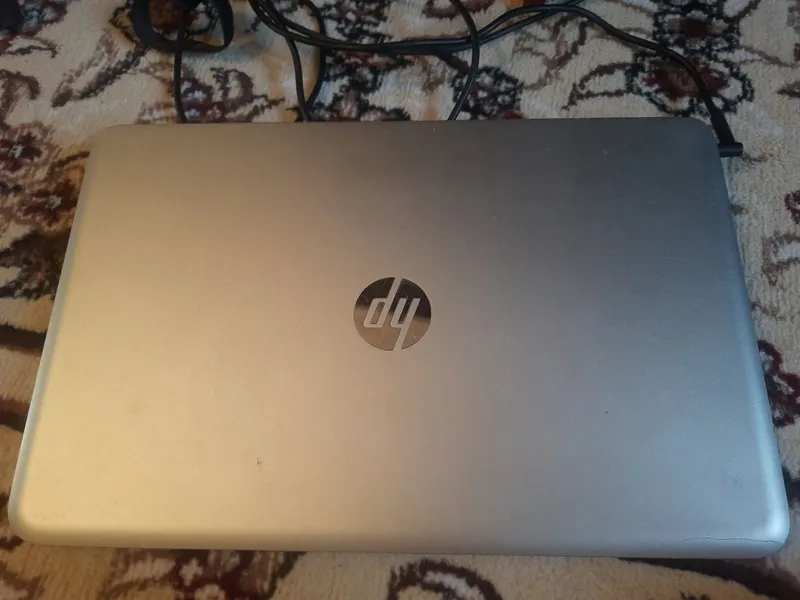 Hp Noutbook Sotiladi 1