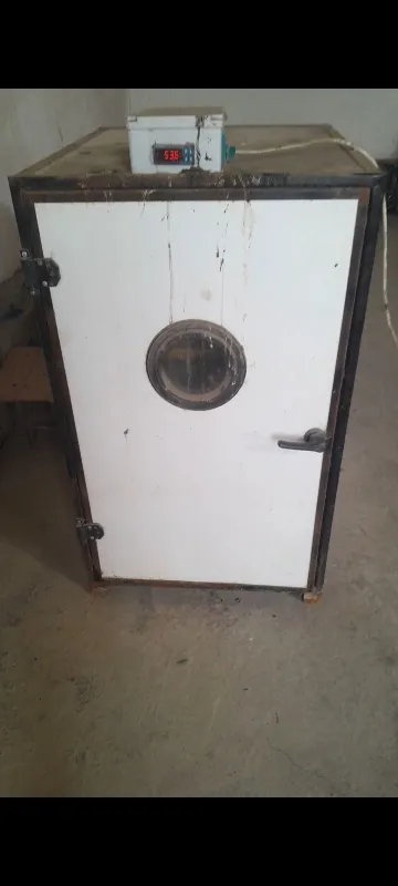 Inkubator aparat