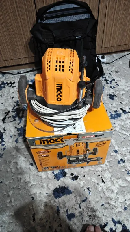 Фрезер ingco 1600w