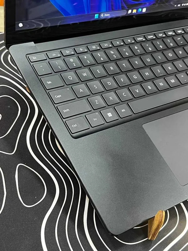 Microsoft Surface Laptop 4 i7-1185G7/16/256/14' FHD IPS touch/ 2 Microsoft Surface Laptop 4 i7-1185G7/16/256/14' FHD IPS touch/ 2