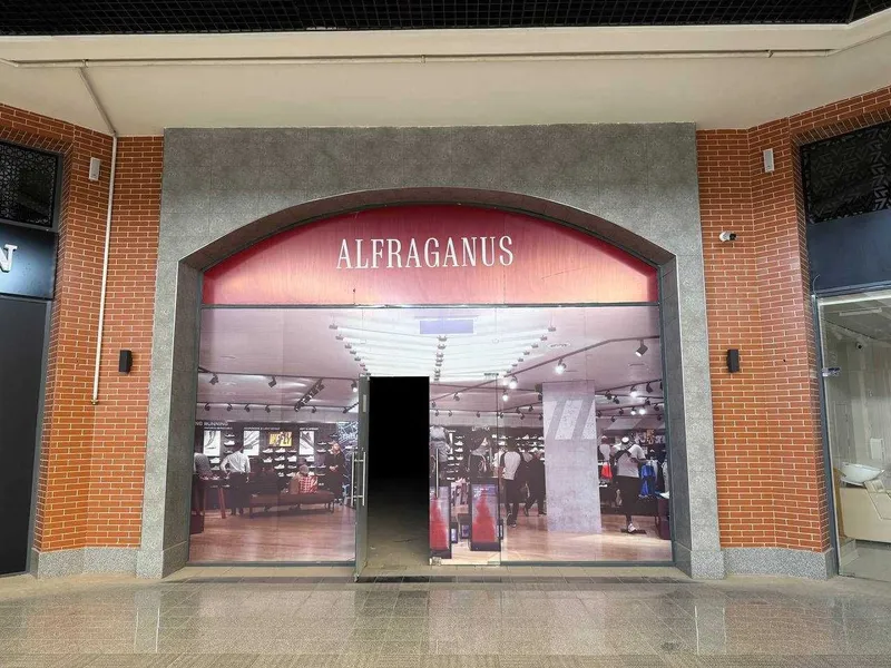 ТРЦ Alfraganus | 450 м² | 1 линия | срочно — фото 4