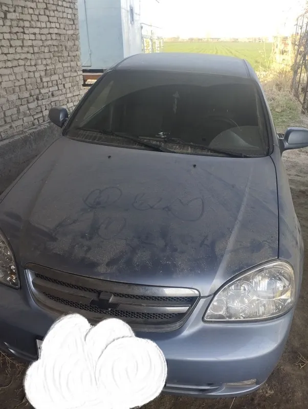 Ласетти сотилади