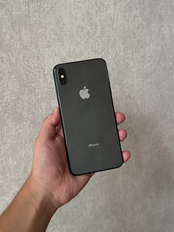 iPhone Xs Max 256 ГБ, две SIM-карты 1 iPhone Xs Max 256 ГБ, две SIM-карты 1