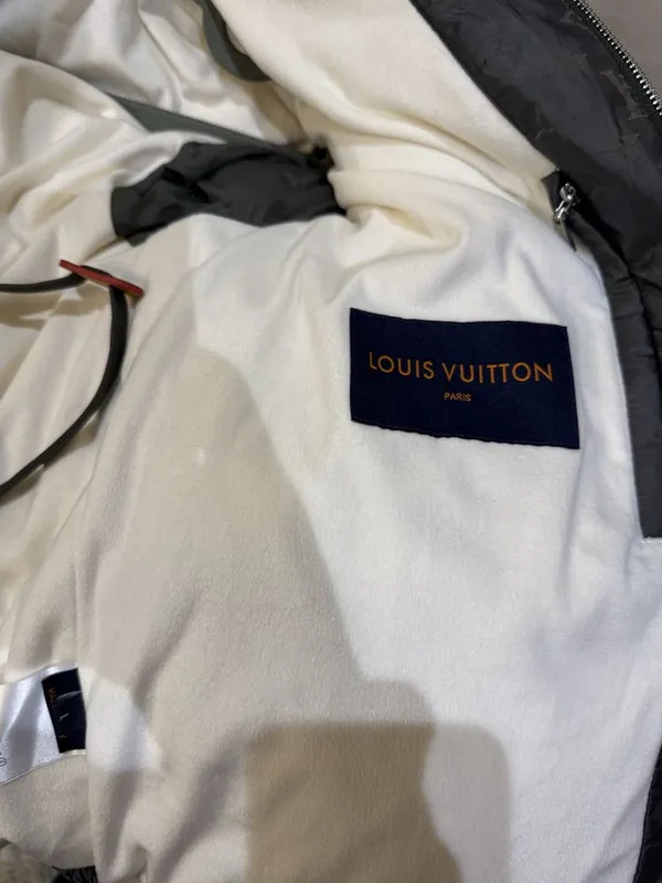 Куртка louis vuitton 1;1 — фото 1