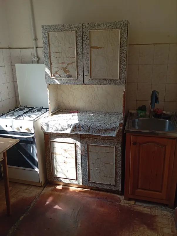Chilonzor 3, 2/2/4, Noyza metrosi 5 daqiqa 5