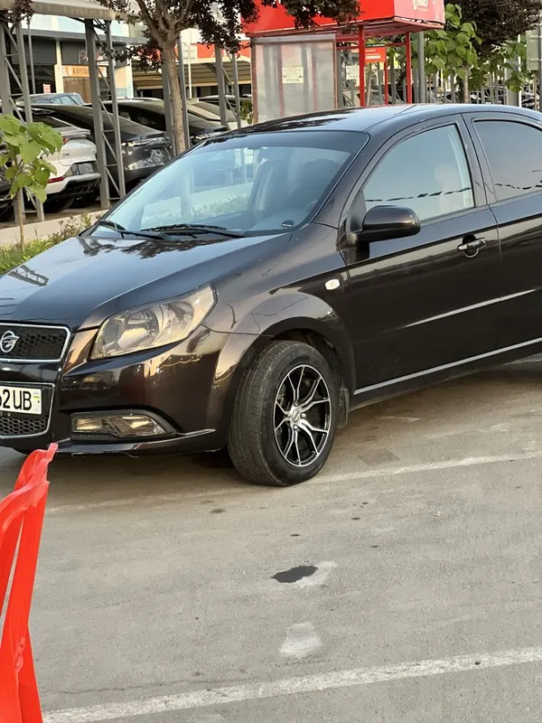 Chevralet nexia 3 sotiladi 4 Chevralet nexia 3 sotiladi 4
