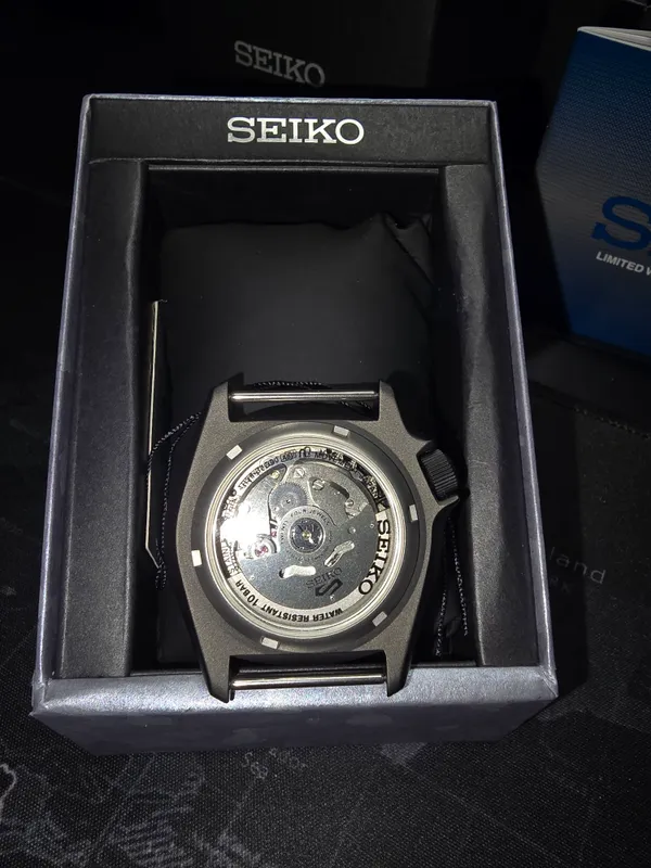 Seiko 5 Sports Automatic "Stealth" SRPD79 — фото 4