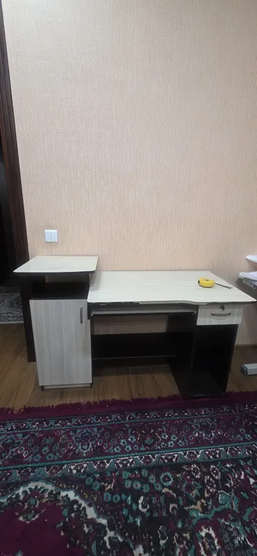 Kompyuterniy stol