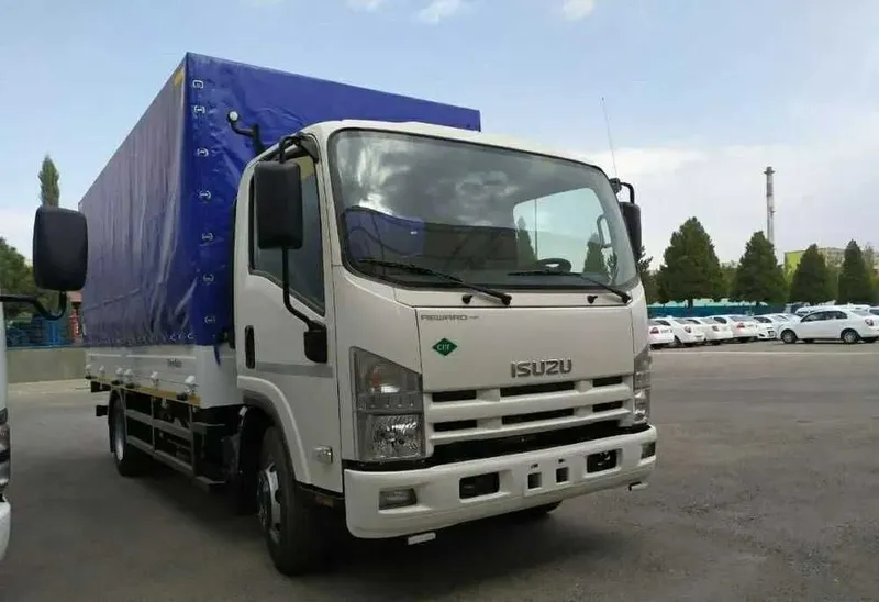 Isuzu ISUZU NPR 82 L CNG Бортовой с тентом 2026 года — фото 1