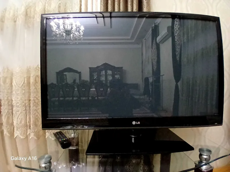 Телевизор LG 42PJ250R-ZA 1 Телевизор LG 42PJ250R-ZA 1