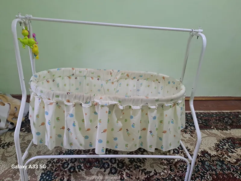 Bolalar belanchagi,pashaxonasi ham bor ustiga