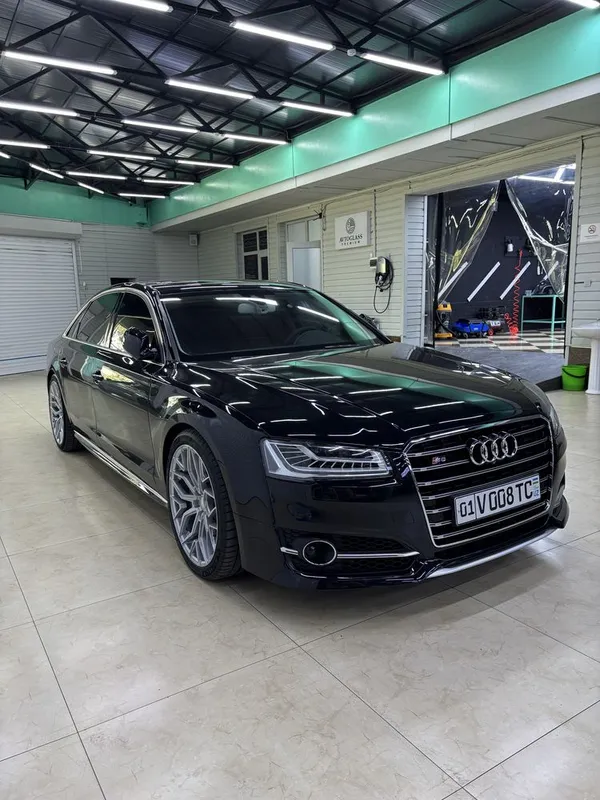 Audi A8 Long 4.0 turbo 700 лс