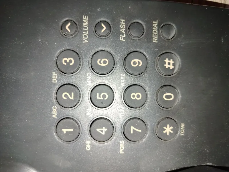 Uyali aloqa vositasi . Panasonic KX-TS2350CA 5