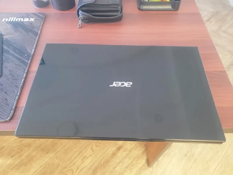 Acer V3-771 juda yaxshi holatda 6 Acer V3-771 juda yaxshi holatda 6