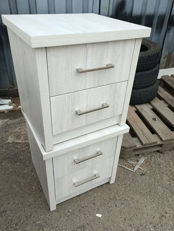 Tumbichka tumba. 245000 nalich razmer visata 48. shirina 47. glu