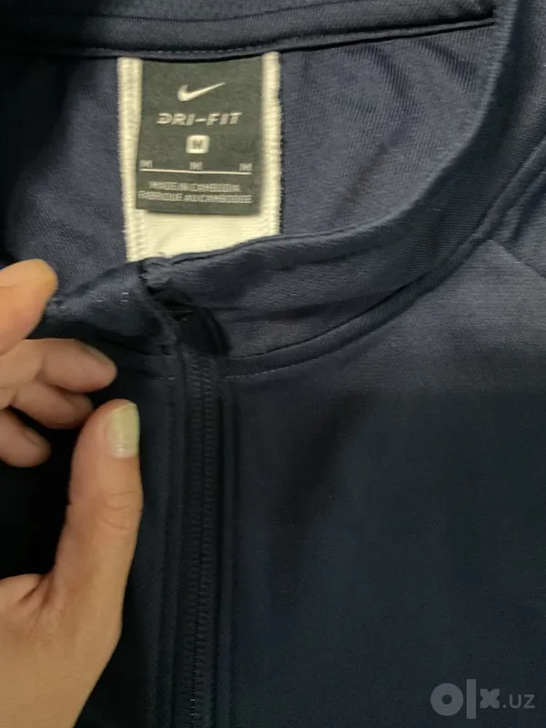 Спротивный костюм Nike,оригинал б/у в отличном состоянии 3 Спротивный костюм Nike,оригинал б/у в отличном состоянии 3
