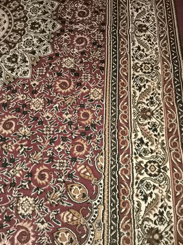Gilam sotaman 2 ta kotta kotta gilamlar
