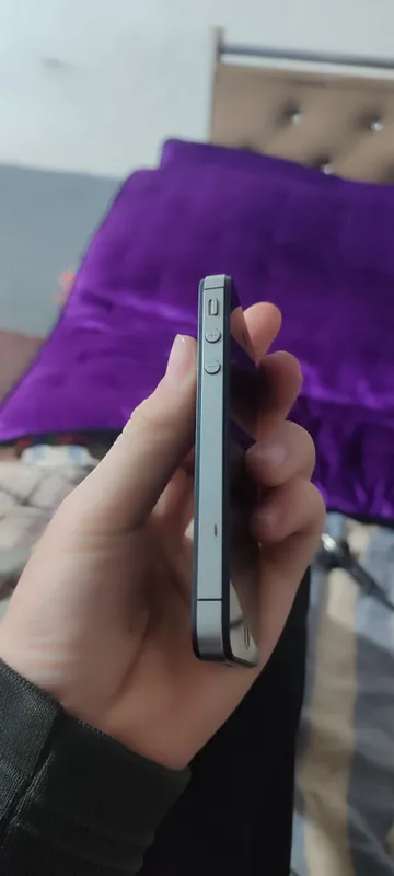 iPhone 4s sotiladi holati ideal dastafka bot 4