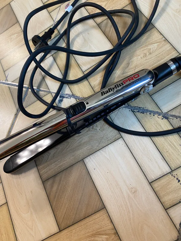Выпрямитель для волос от фирмы Babyliss