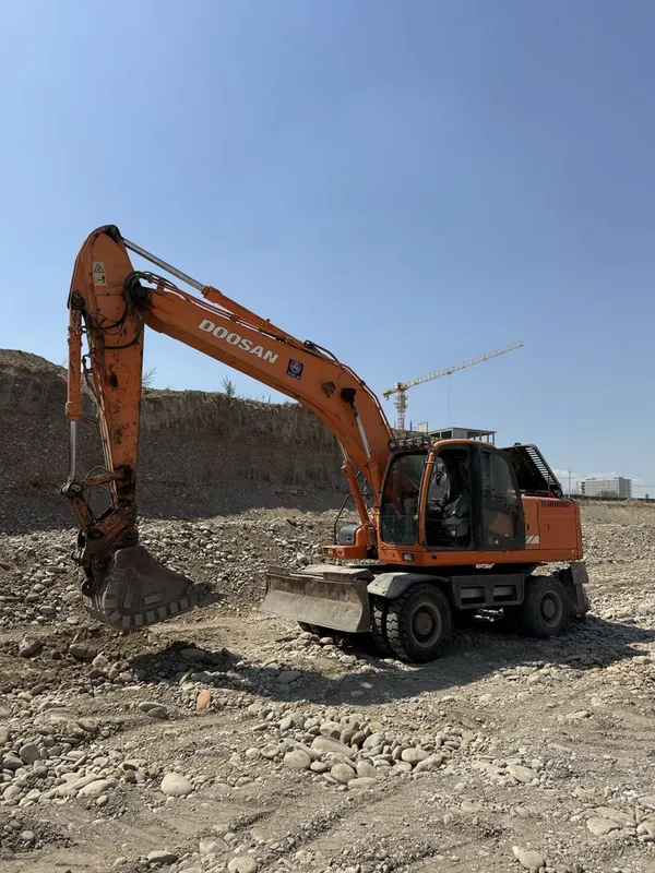 Doosan 210 talik arendaga beriladi holati ideal. Kovish 1 kubalik 2 Doosan 210 talik arendaga beriladi holati ideal. Kovish 1 kubalik 2