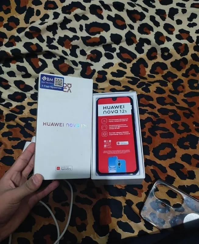 Huawei nova 12s 8 /256gb kar dok full yangi telefon 1oylik 1 Huawei nova 12s 8 /256gb kar dok full yangi telefon 1oylik 1