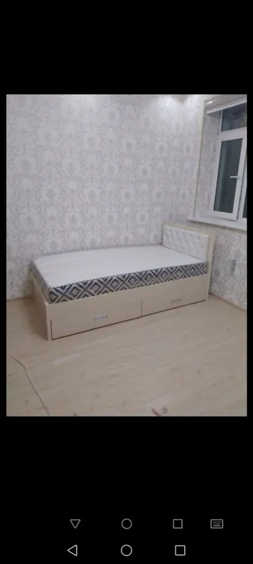кровать