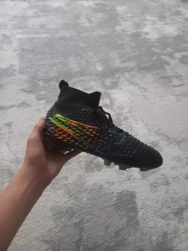 futbol butsi qora 36 razmer