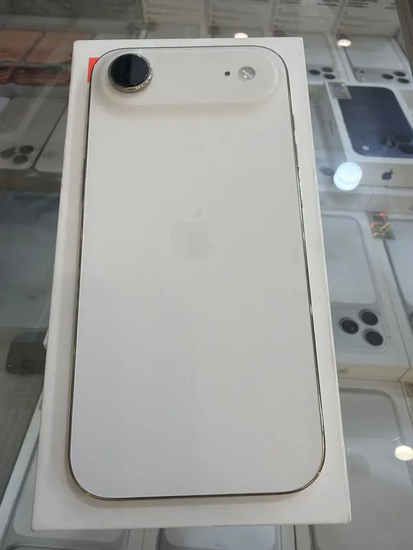 Iphone 17 Air 256 gb gold e sim e sim 91 sikl 100% Iphone 17 Air 256 gb gold e sim e sim 91 sikl 100%