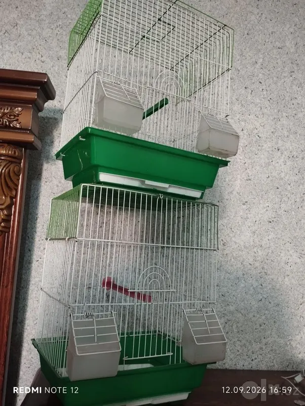 Продаю клетка для птичек 2 Продаю клетка для птичек 2