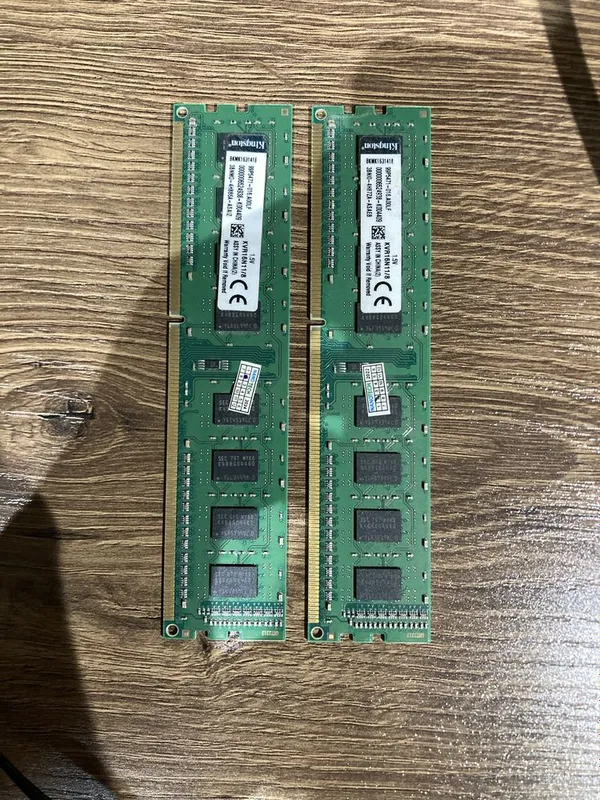 Оперативная память Kingston ValueRAM DDR3 16 ГБ (2×8 ГБ) Оперативная память Kingston ValueRAM DDR3 16 ГБ (2×8 ГБ)