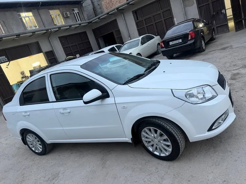 Nexia 3 avtomat gaz bor 4 ta yengi balon — фото 4