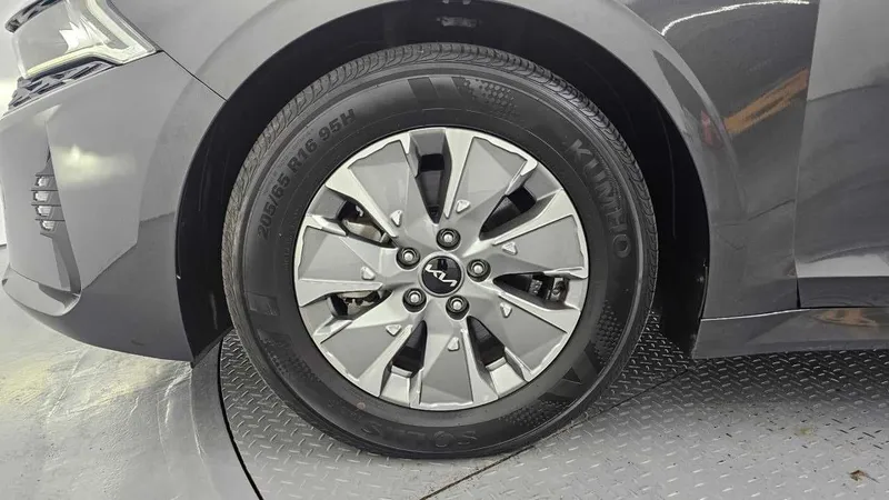 Kia K5 Trendy idealll 5 Kia K5 Trendy idealll 5