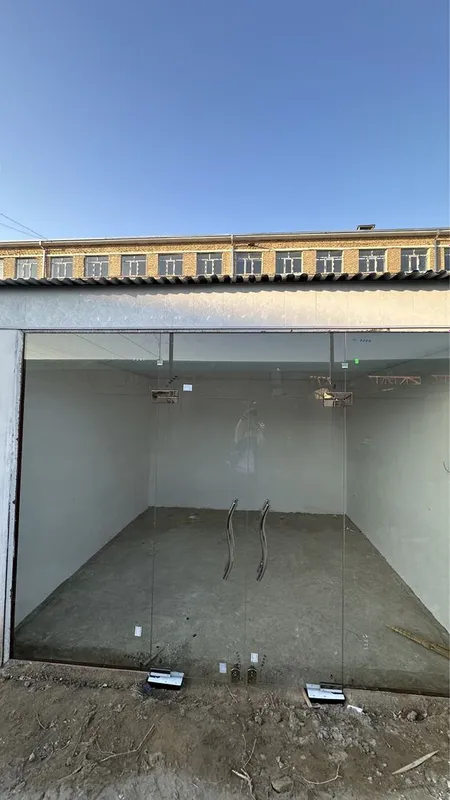 Konechka bozor yonida do’kon sotiladi