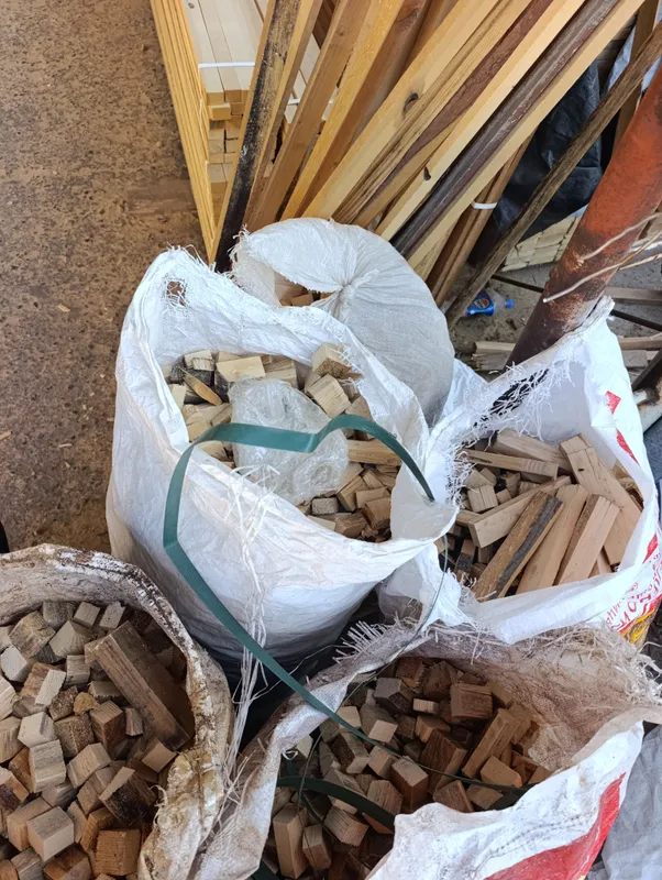 Дрова в мешках — 25 тысяч, собранные дрова — 2 000 000 3